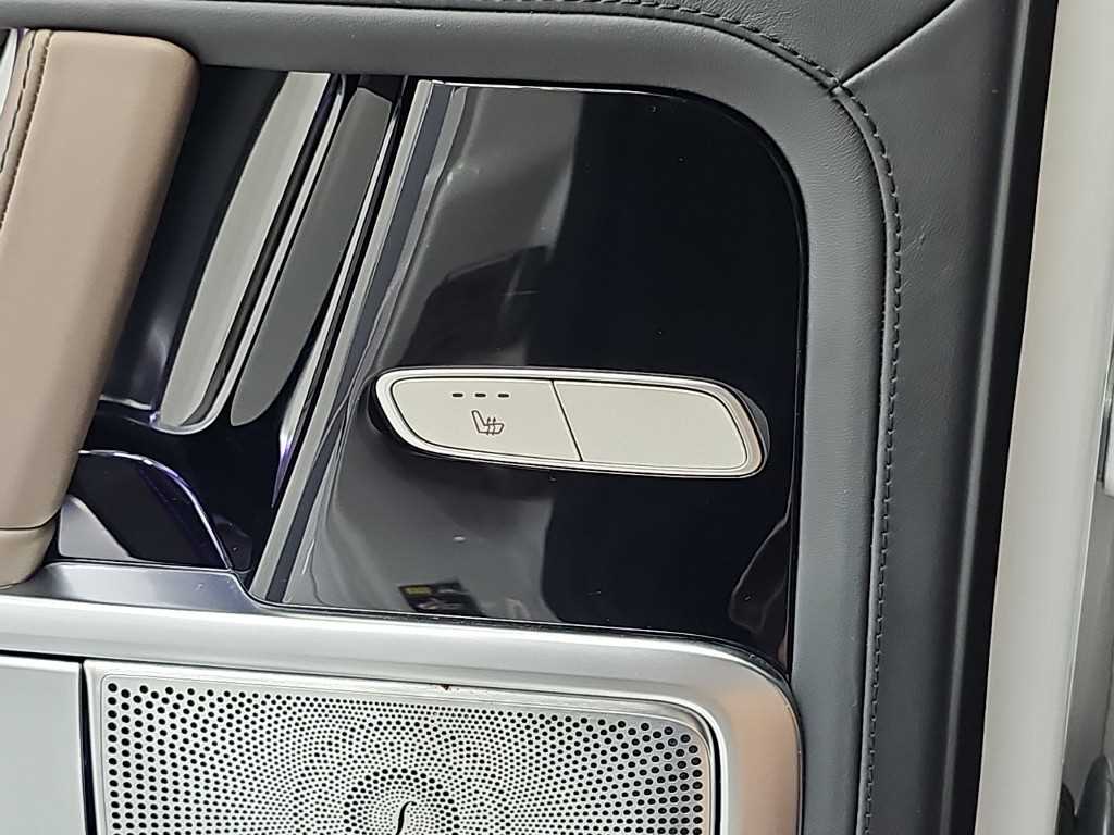 Mercedes-Benz G-Class — photo 13