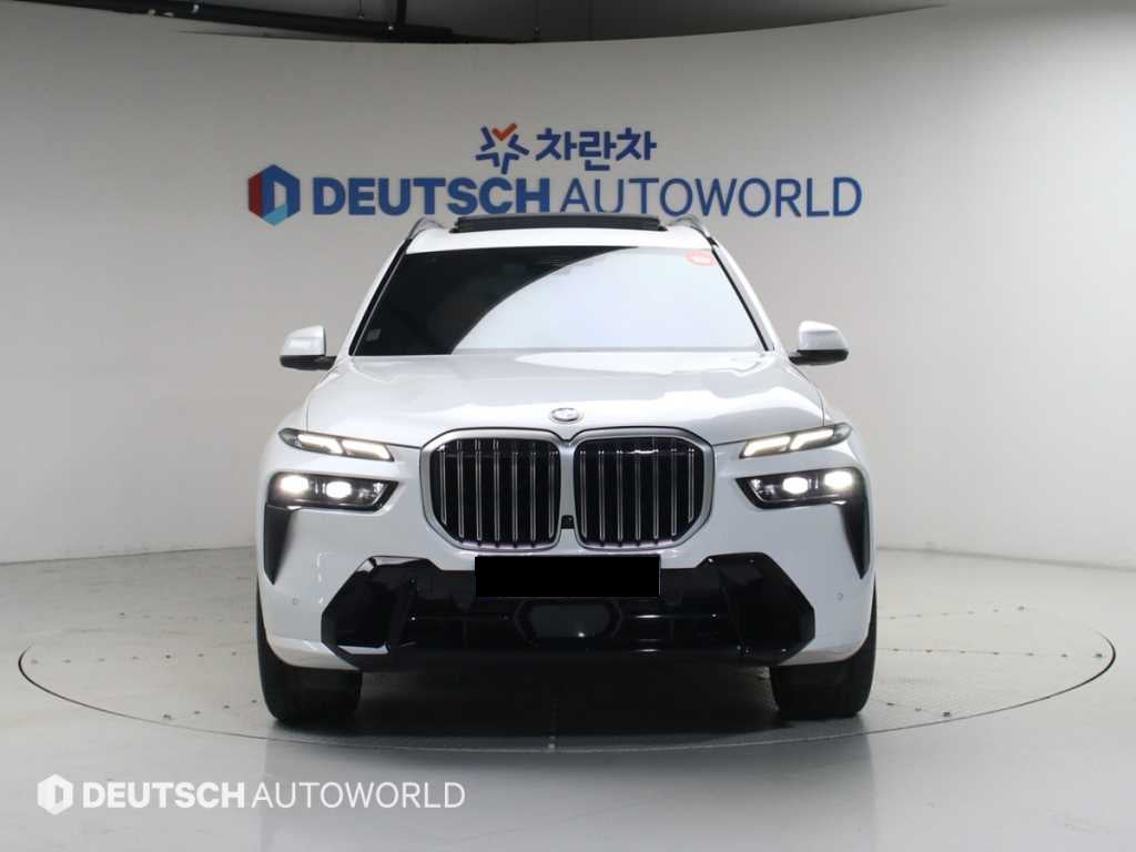BMW X7 — photo 03