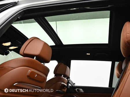 BMW X7 — photo 11