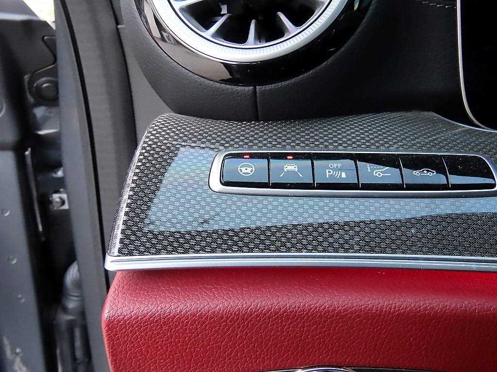Mercedes-Benz CLS-Class — photo 12