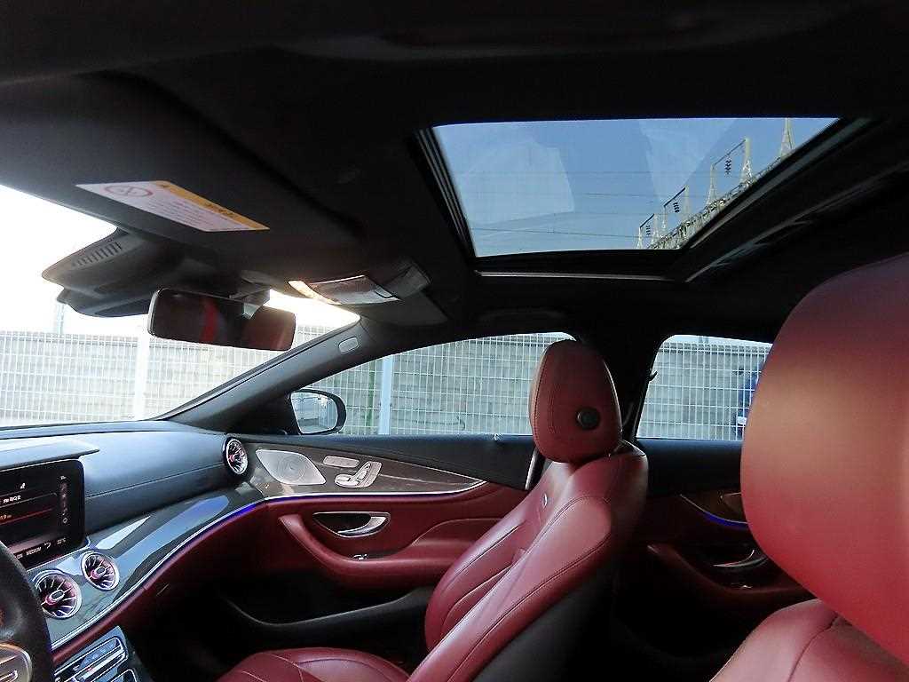 Mercedes-Benz CLS-Class — photo 15