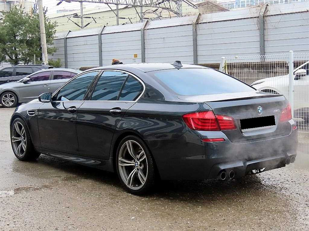 BMW M5 — photo 03