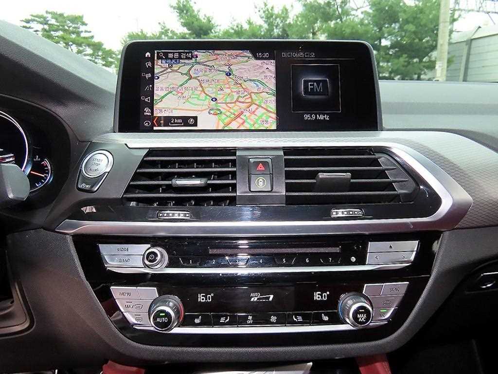 BMW X4 — photo 13