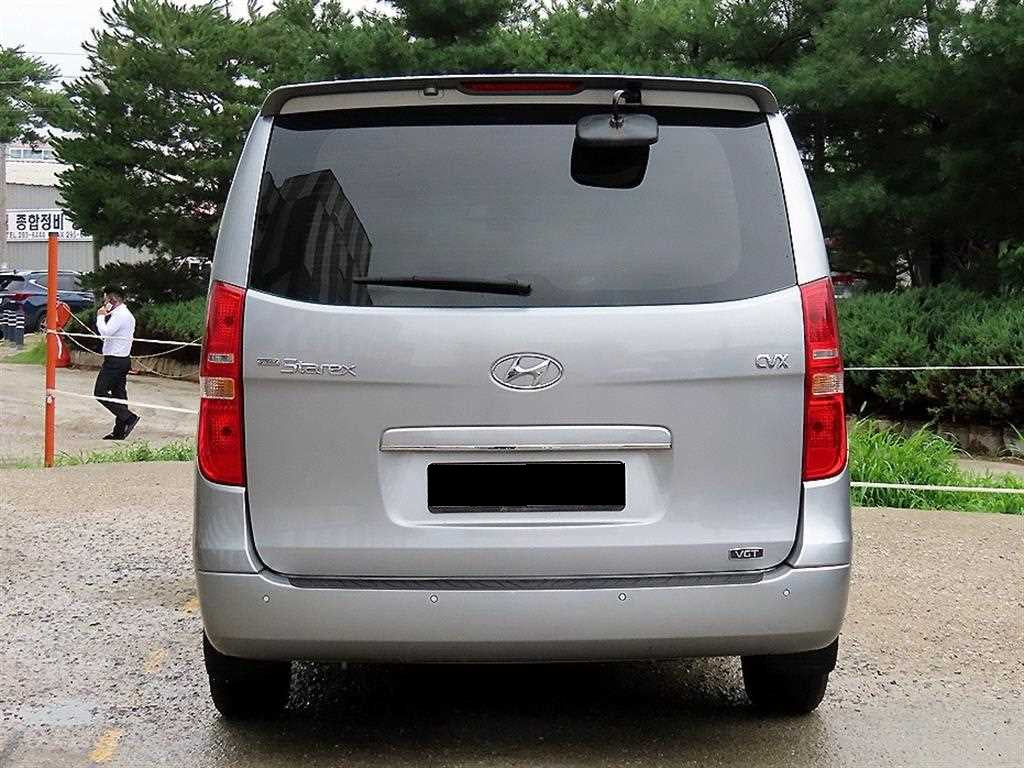 Hyundai Starex — photo 04