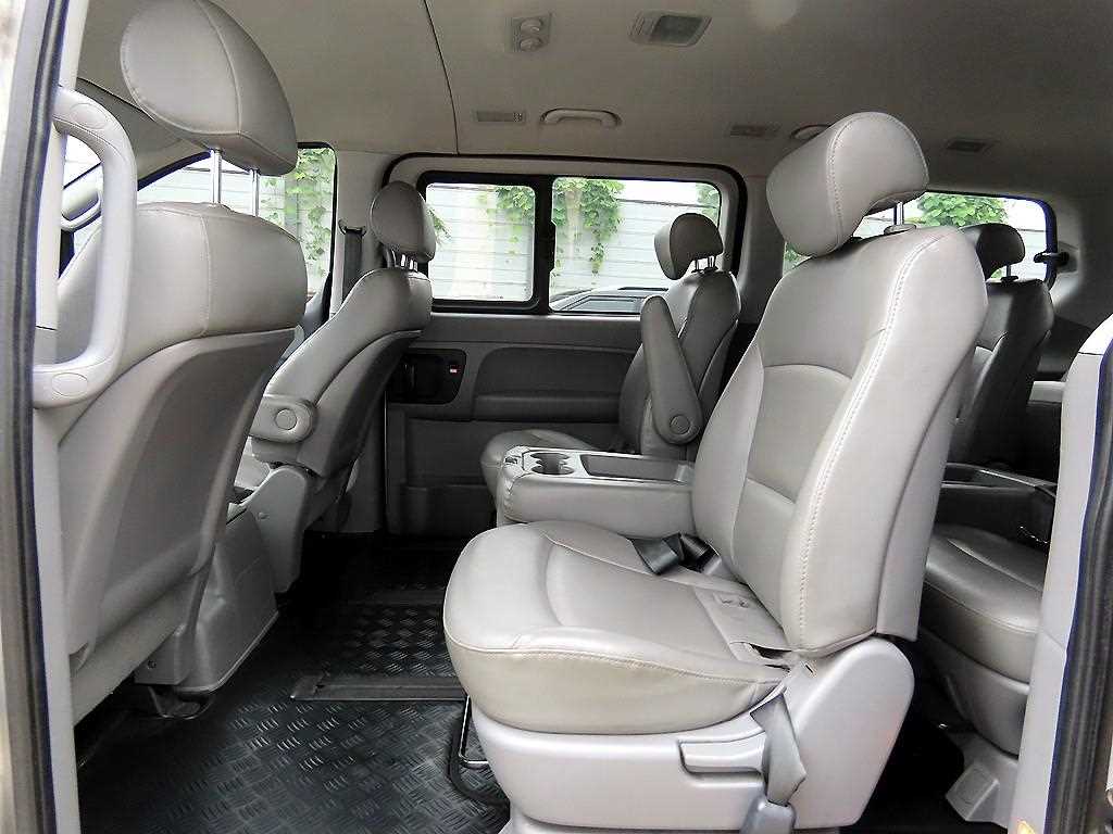 Hyundai Starex — photo 06
