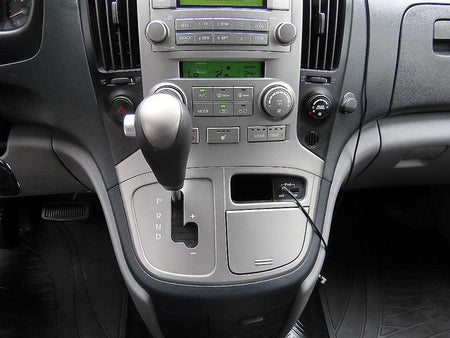 Hyundai Starex — photo 11