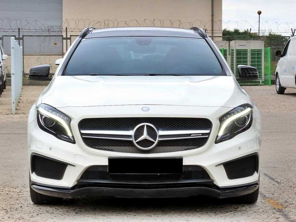Mercedes-Benz GLA-Class — photo 01