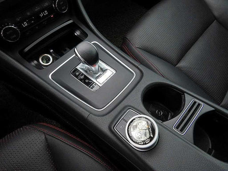 Mercedes-Benz GLA-Class — photo 10