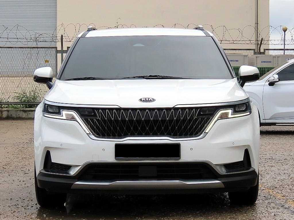 Kia Carnival — photo 01