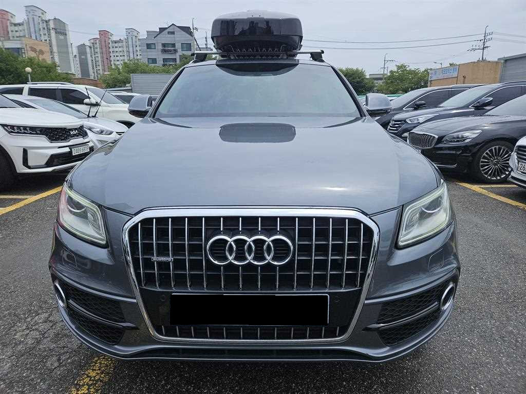 Audi Q5 — photo 01
