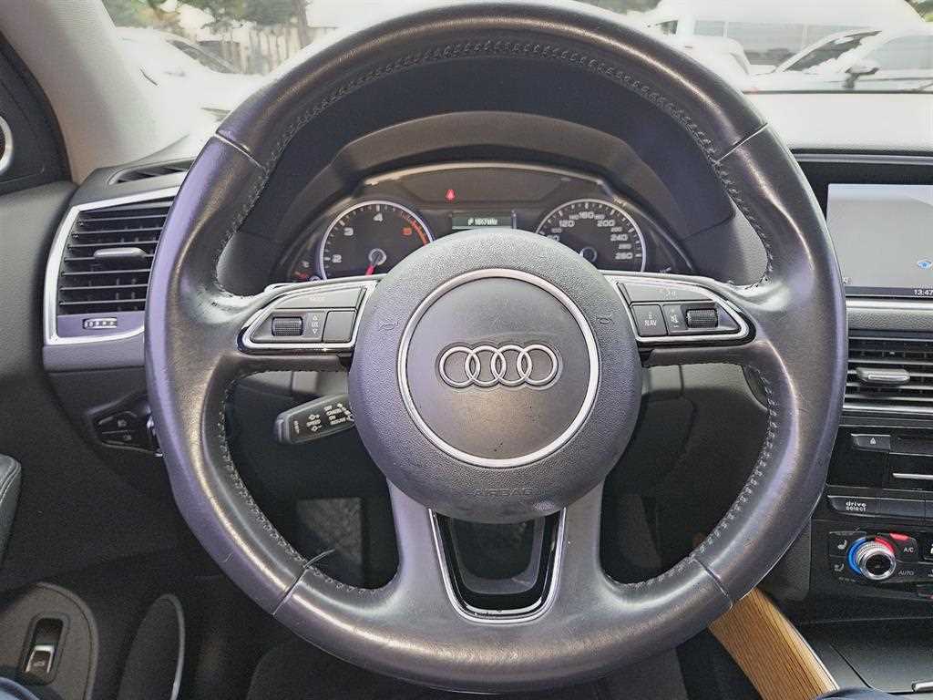 Audi Q5 — photo 08