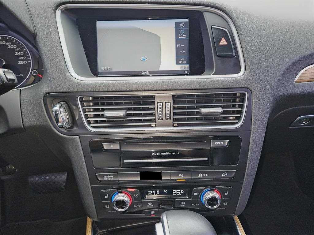 Audi Q5 — photo 09