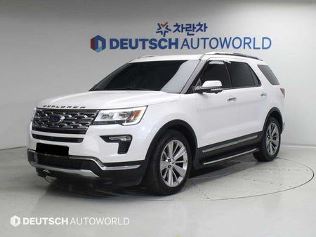 Ford Explorer — photo 01