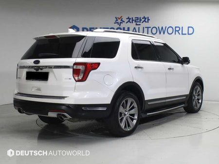 Ford Explorer — photo 02