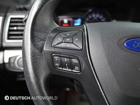 Ford Explorer — photo 16