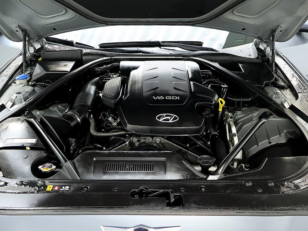 Hyundai Genesis — photo 07