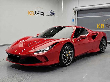 Ferrari F8 — photo 01