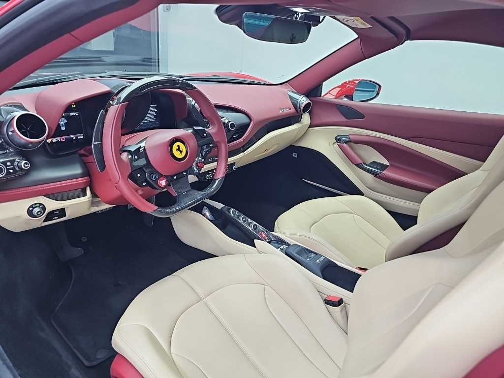 Ferrari F8 — photo 07
