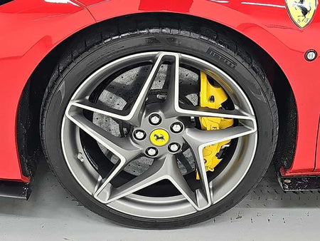 Ferrari F8 — photo 19