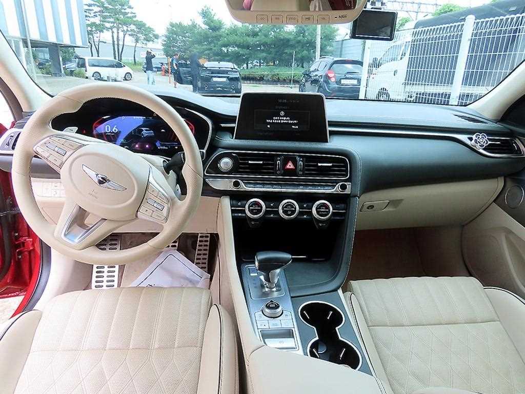 Genesis G70 — photo 07