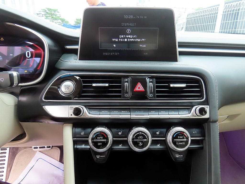 Genesis G70 — photo 13