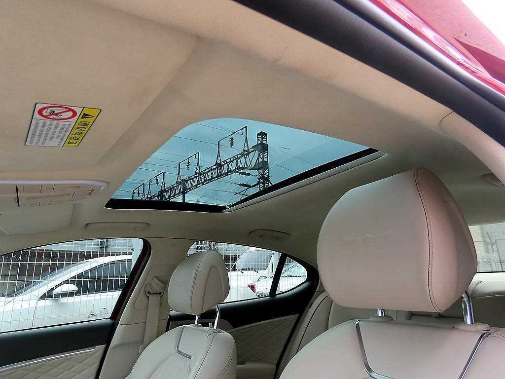 Genesis G70 — photo 17