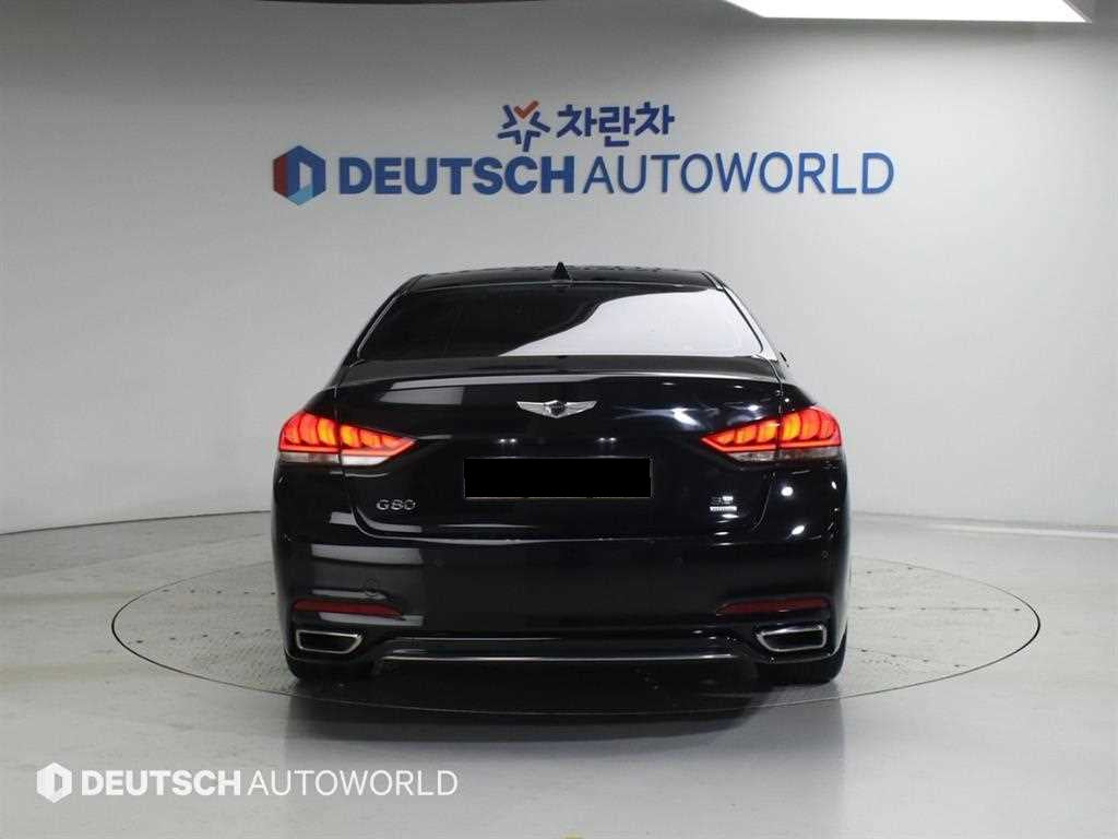 Genesis G80 — photo 04