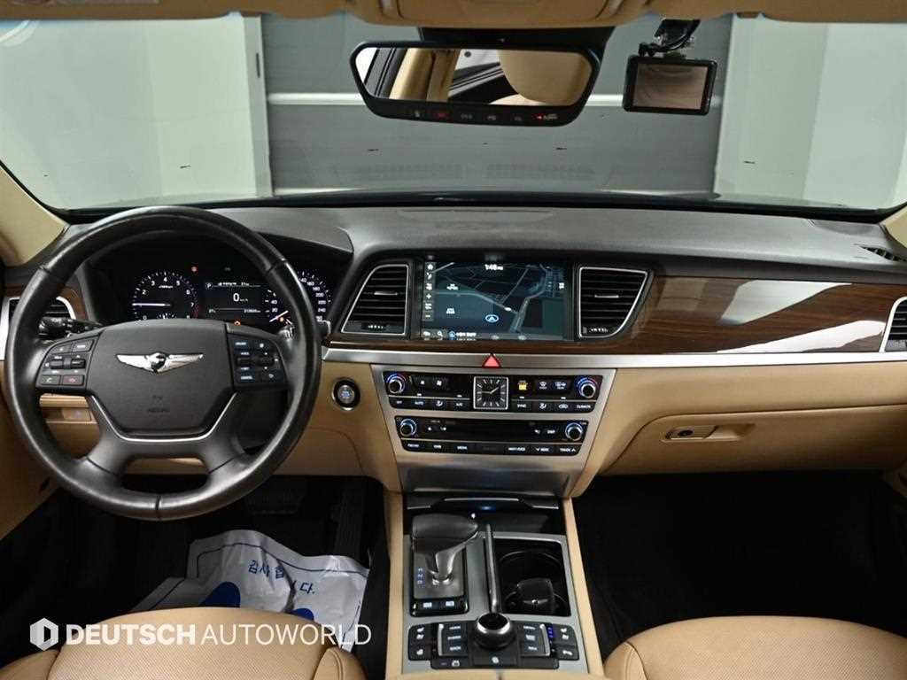 Genesis G80 — photo 07