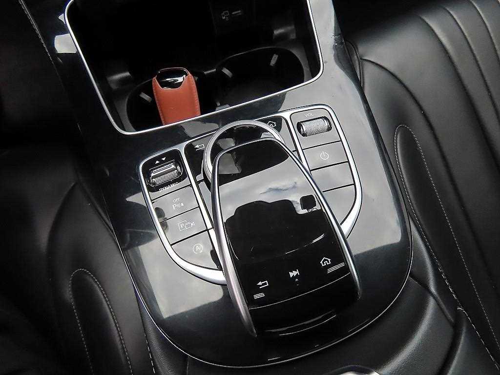 Mercedes-Benz CLS-Class — photo 12