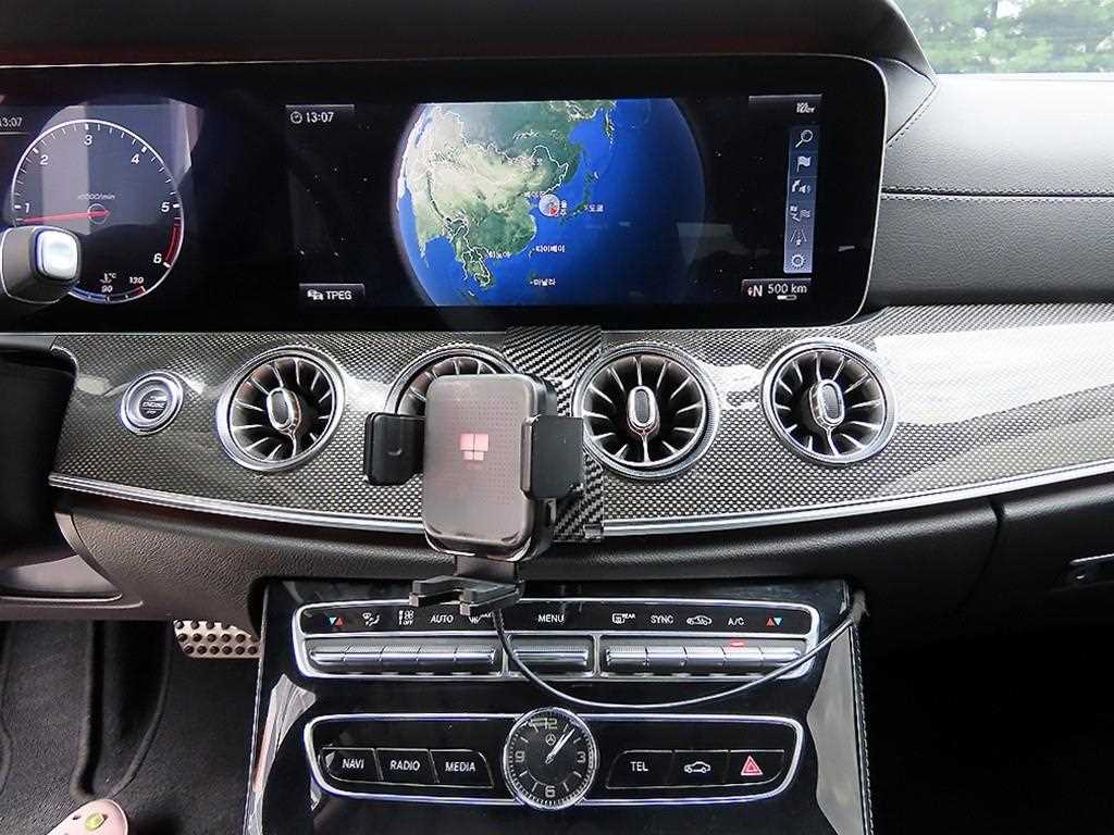 Mercedes-Benz CLS-Class — photo 13