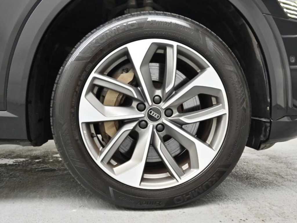 Audi e-tron — photo 05