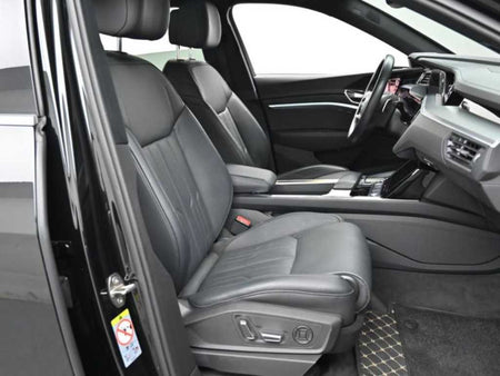 Audi e-tron — photo 10