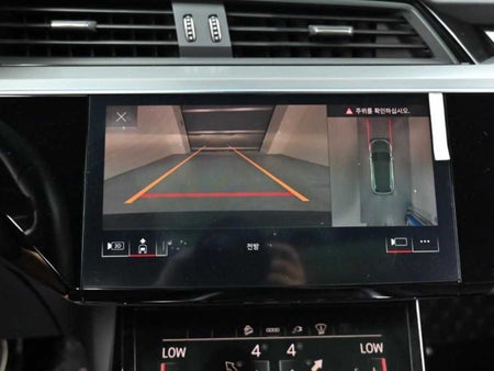 Audi e-tron — photo 15