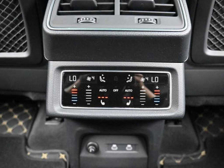 Audi e-tron — photo 16