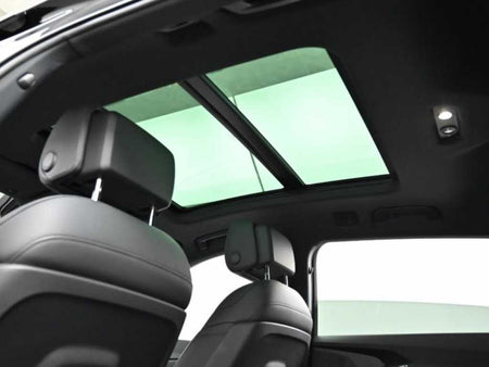 Audi e-tron — photo 18