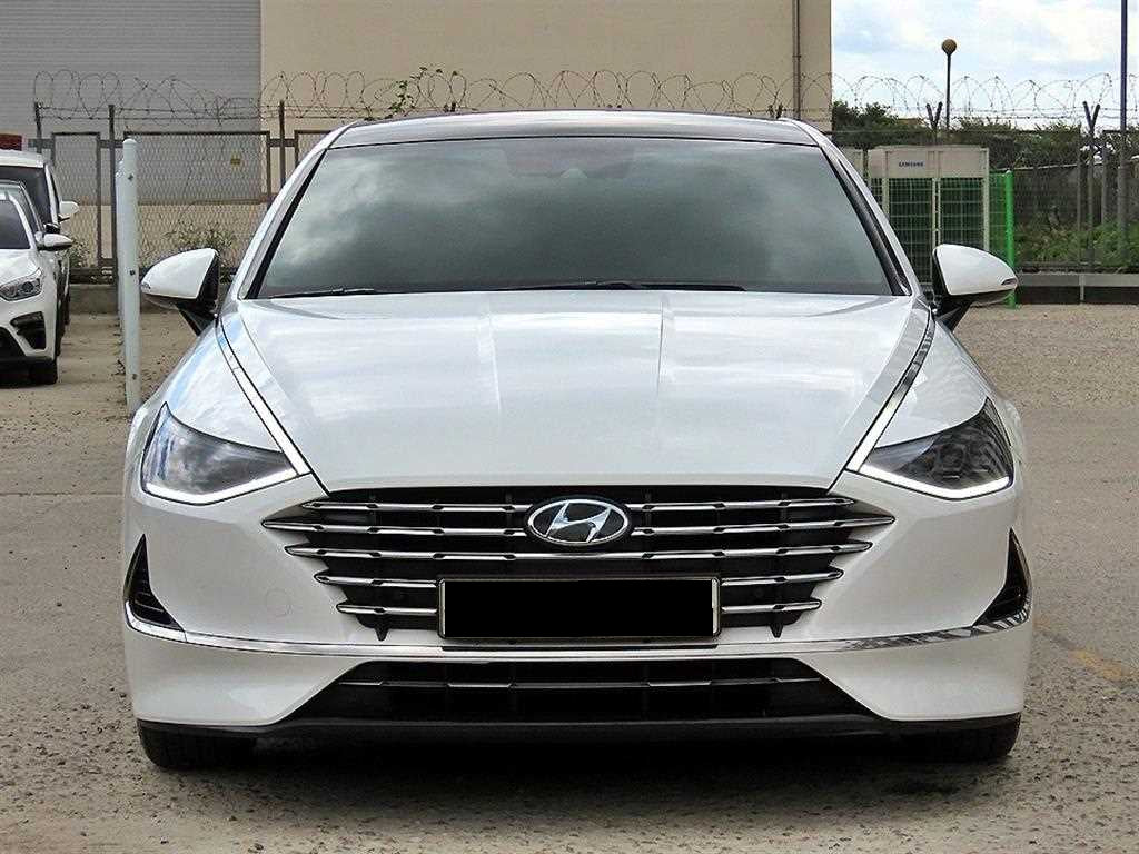 Hyundai Sonata — photo 02