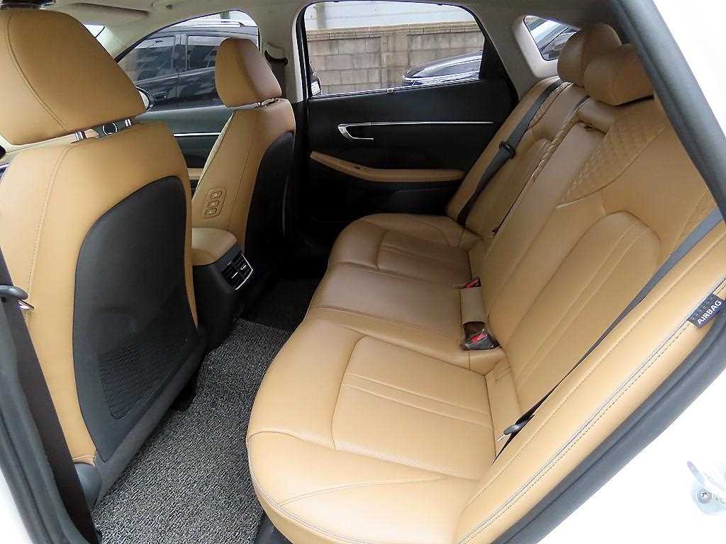 Hyundai Sonata — photo 06