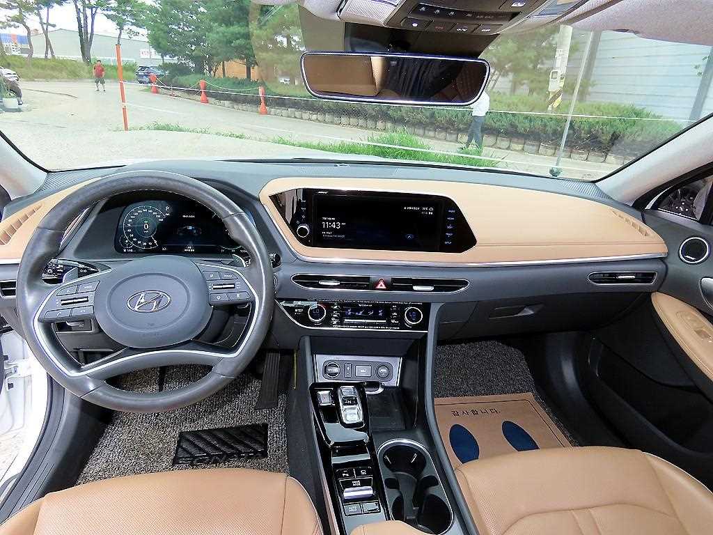 Hyundai Sonata — photo 07