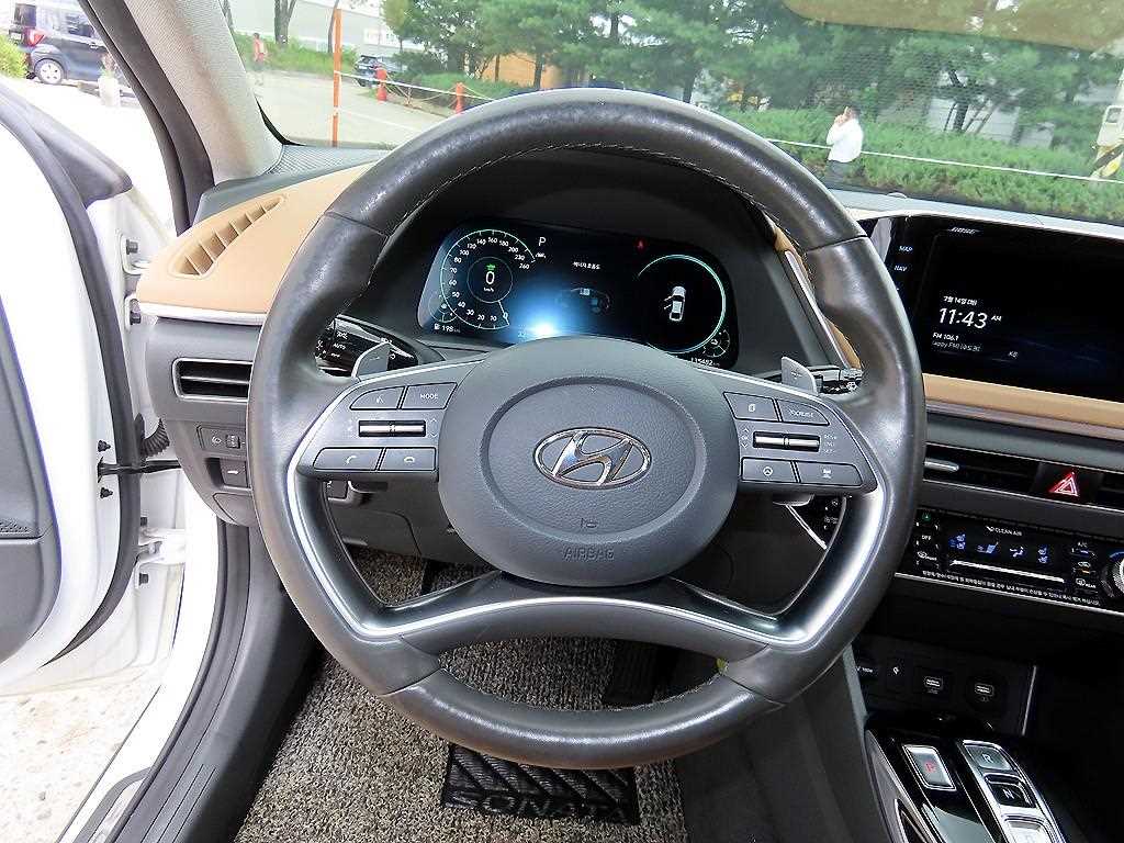 Hyundai Sonata — photo 08