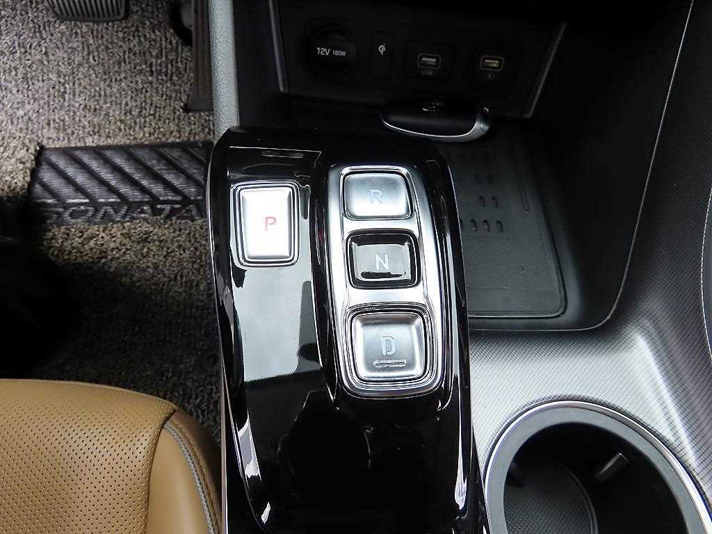 Hyundai Sonata — photo 10