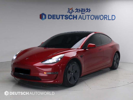 Tesla Model 3 — photo 01