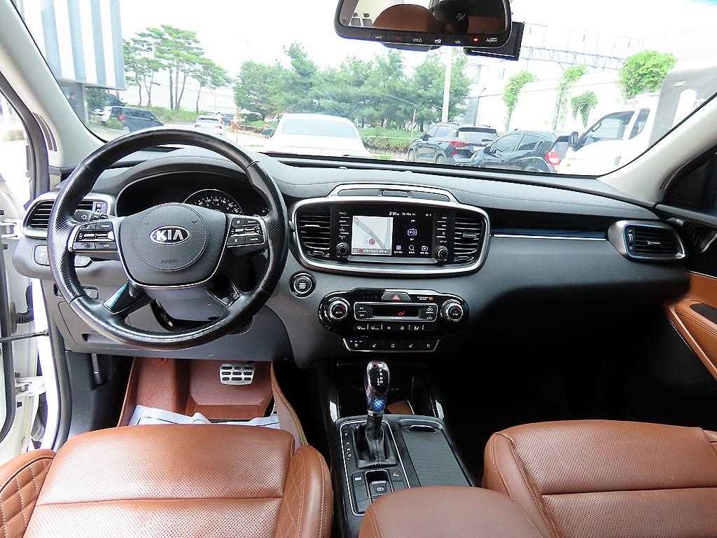 Kia Sorento — photo 07