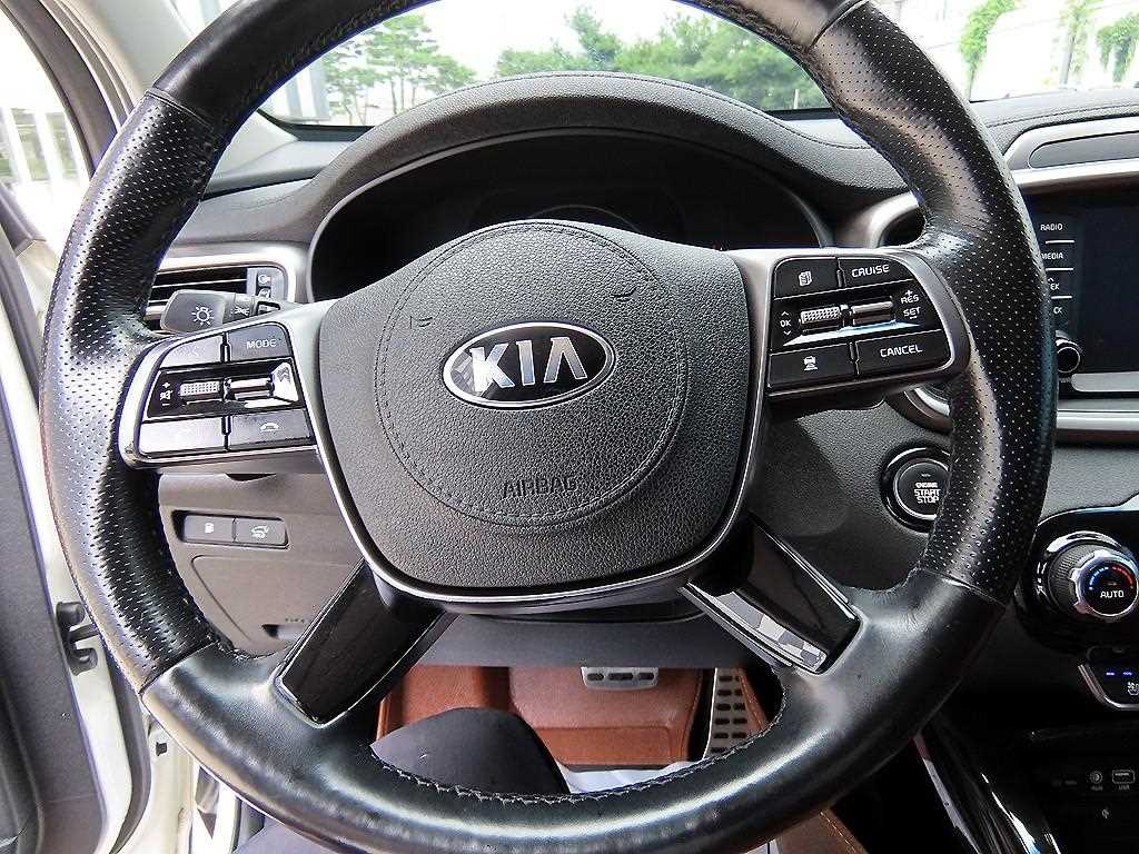 Kia Sorento — photo 08