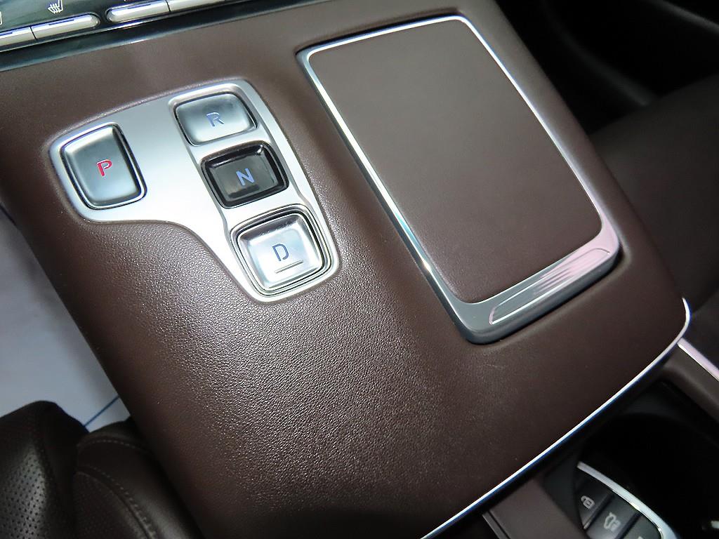 Hyundai Grandeur — photo 10