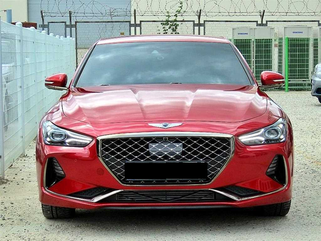 Genesis G70 — photo 01