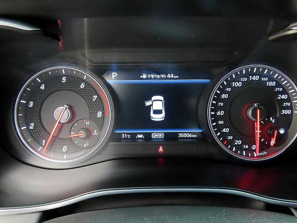 Genesis G70 — photo 09