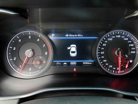 Genesis G70 — photo 09