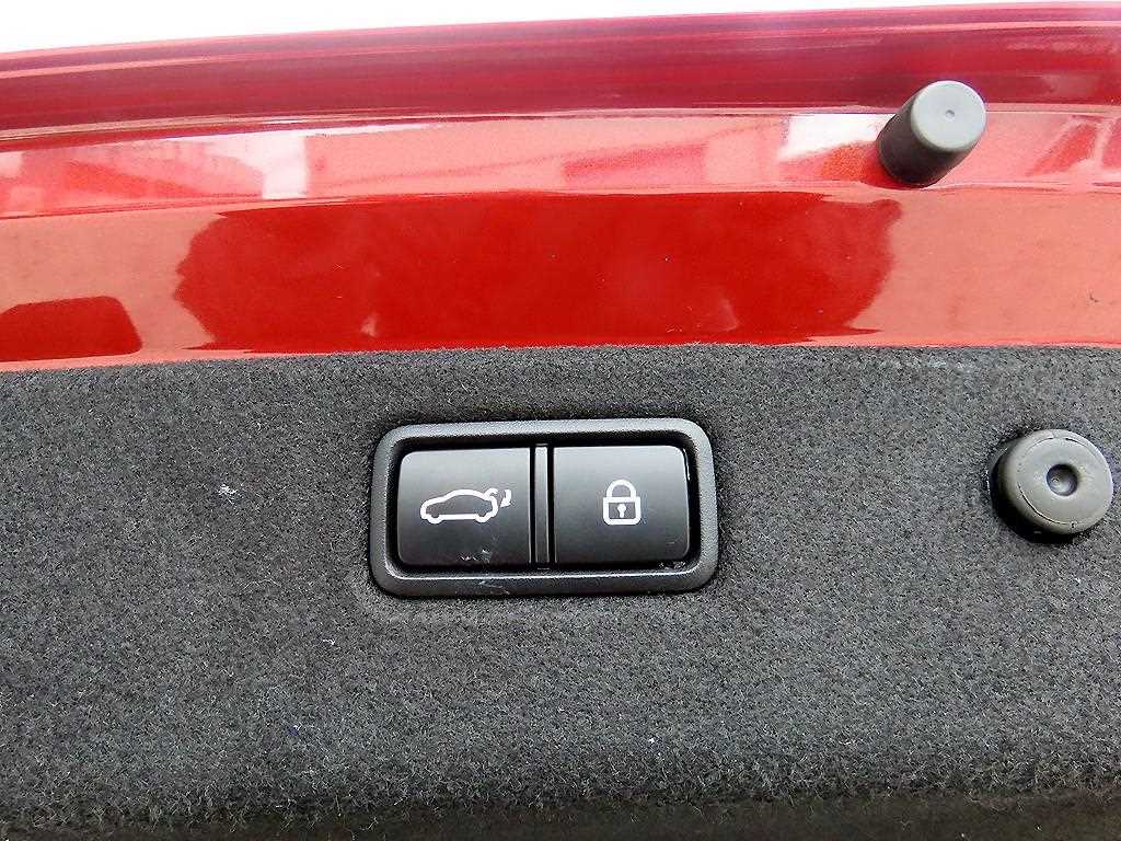 Genesis G70 — photo 17