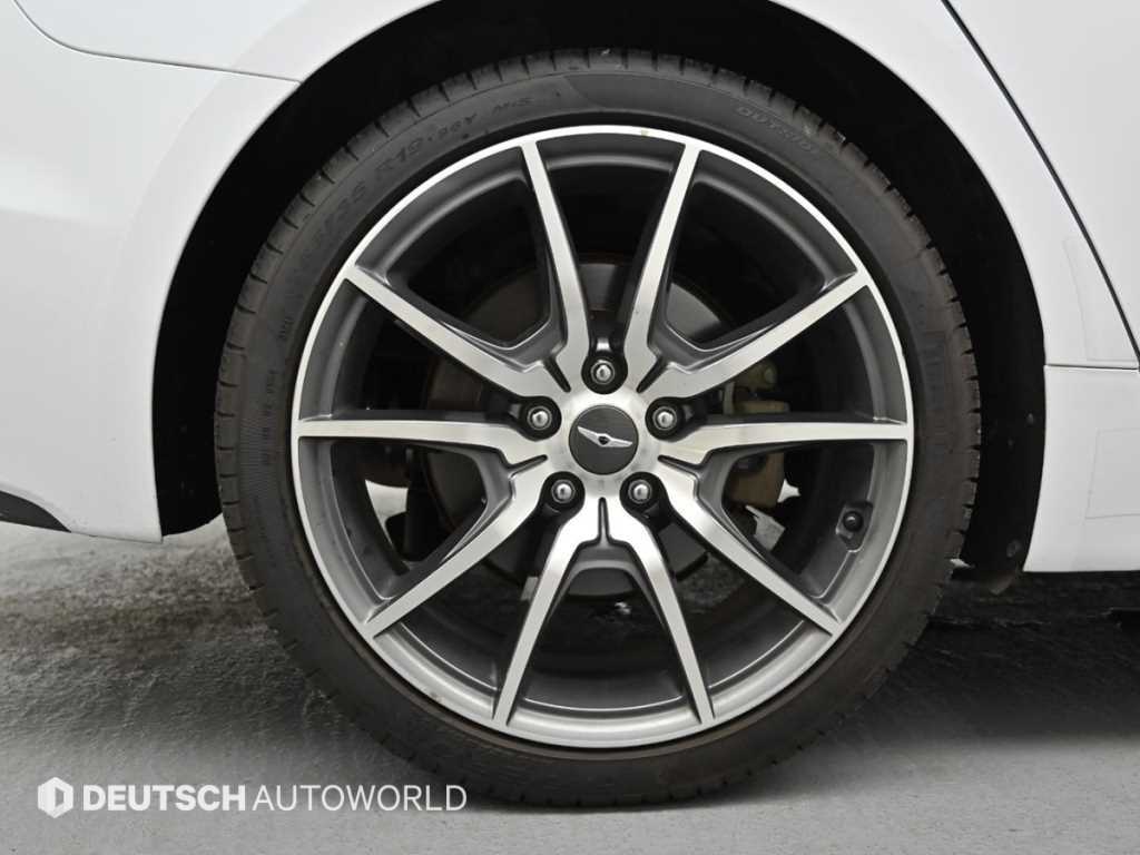 Genesis G70 — photo 05