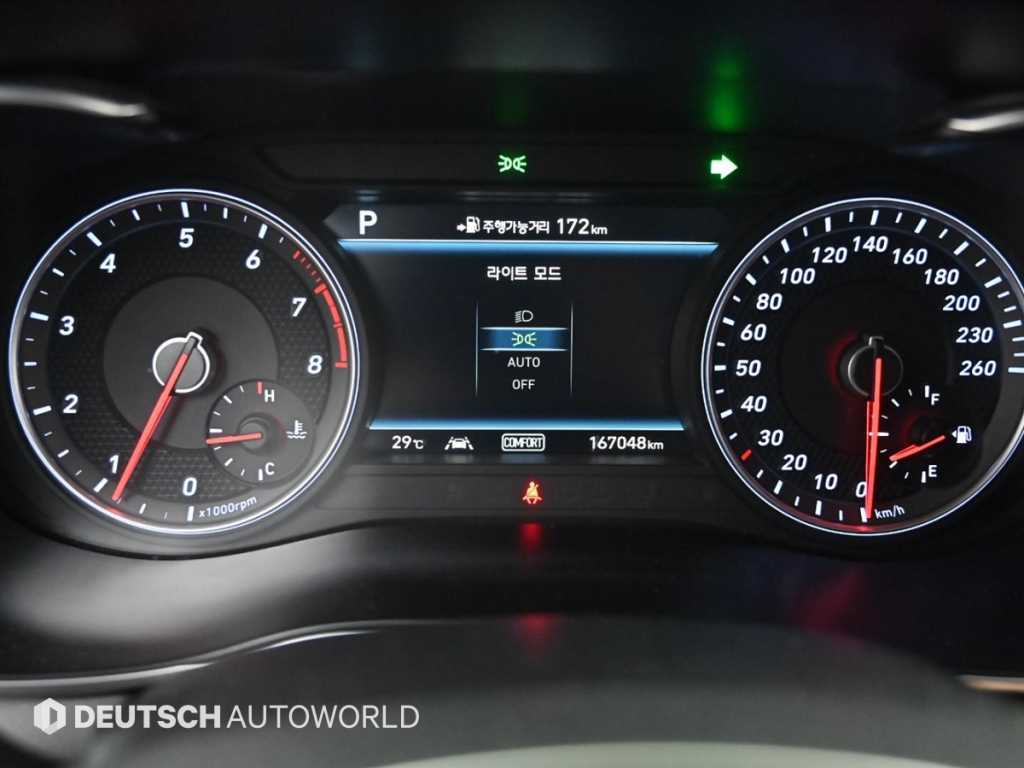 Genesis G70 — photo 08